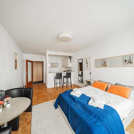 Studio Next To Karlskirche #17 Apartment Vienna Luaran gambar